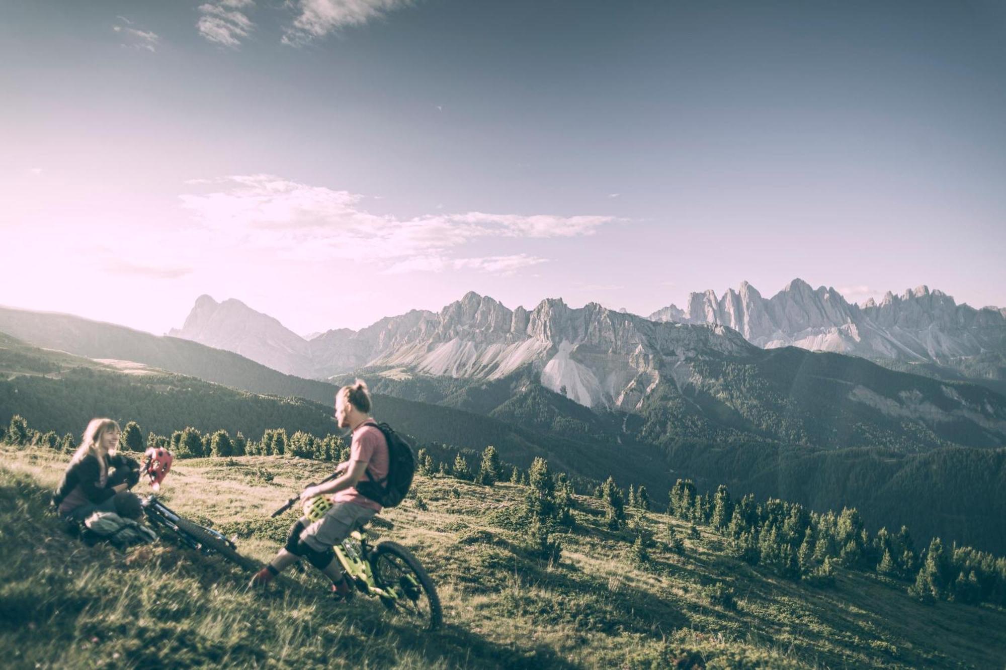 Alpin Panorama Hotel Hubertus Olang Екстериор снимка